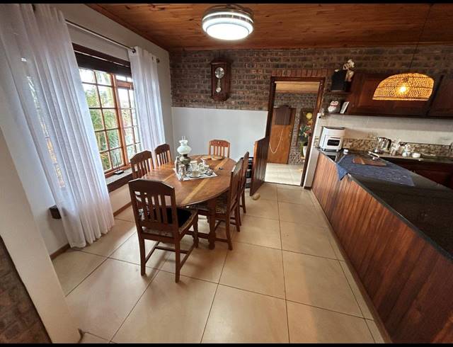 4 BEDROOM HOUSE FOR SALE IN WAVECREST